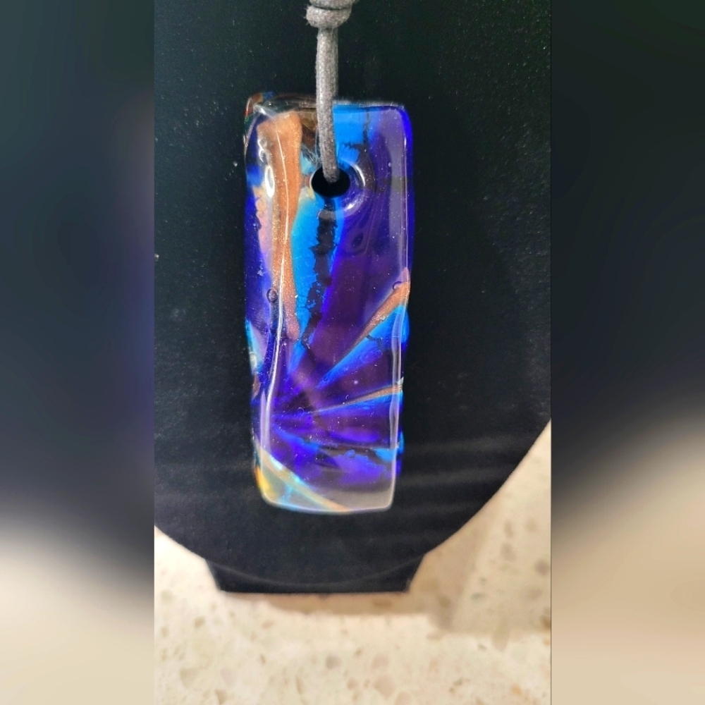 🌊 Blue Glass Pendant Necklace with Tie Cord – Cool, Casual & Artistic